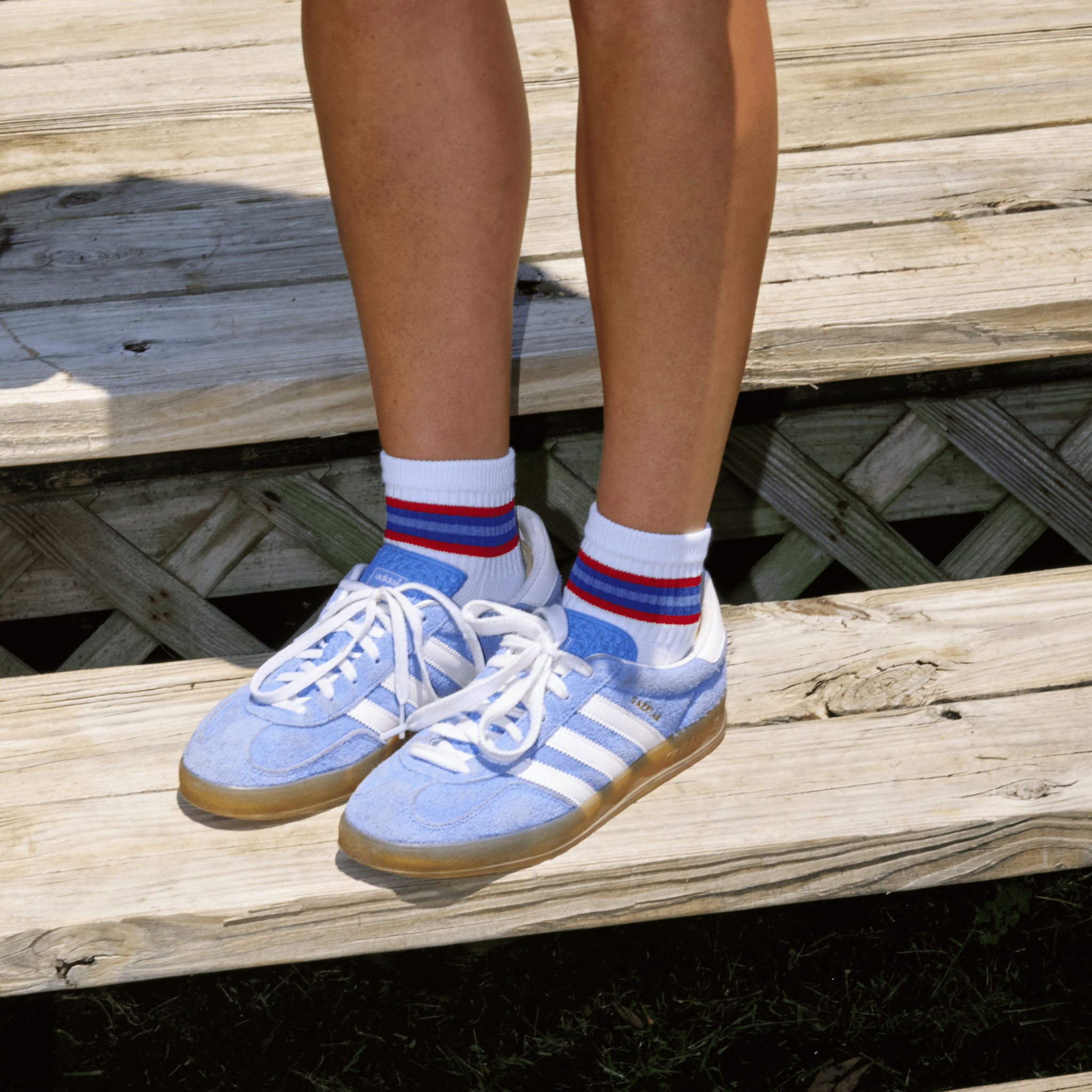 Del Campo Red/Blue 5 Stripe golf socks, lifestyle shot