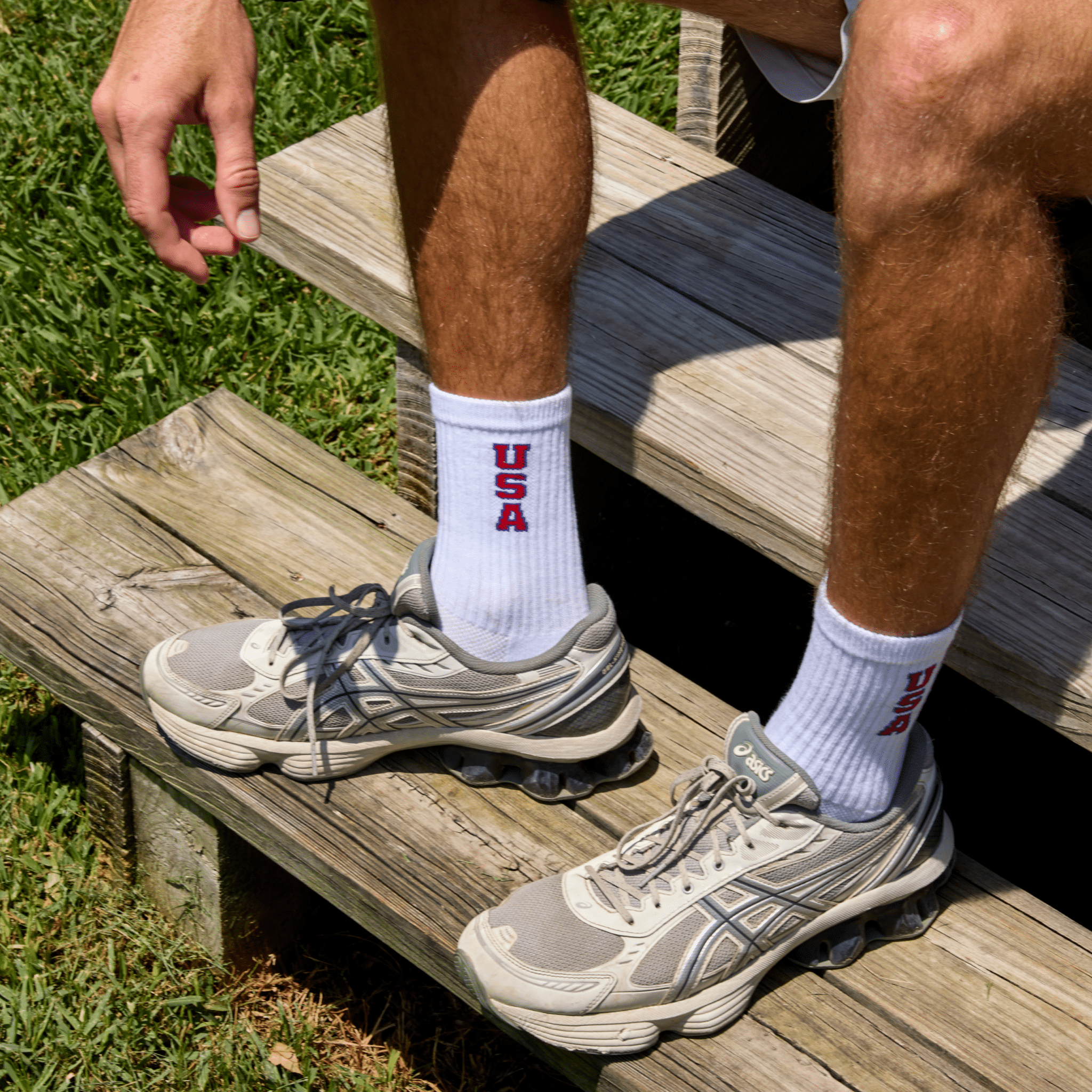 Del Campo USA Crew golf socks, lifestyle shot