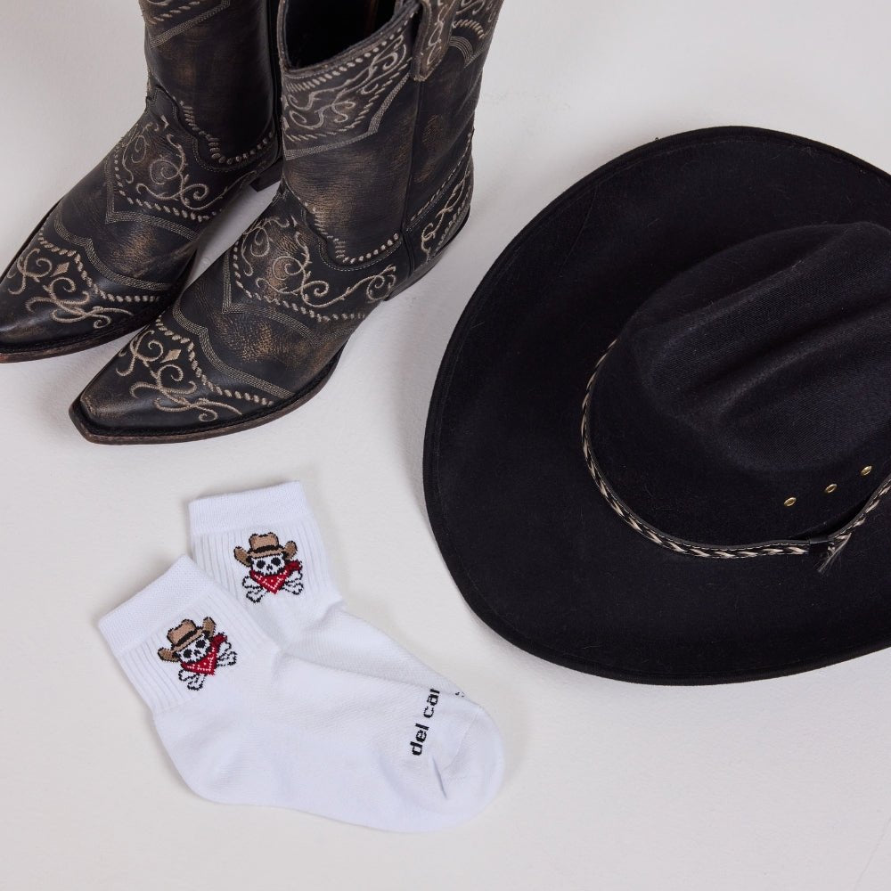 Del Campo Outlaw Crossbones golf socks