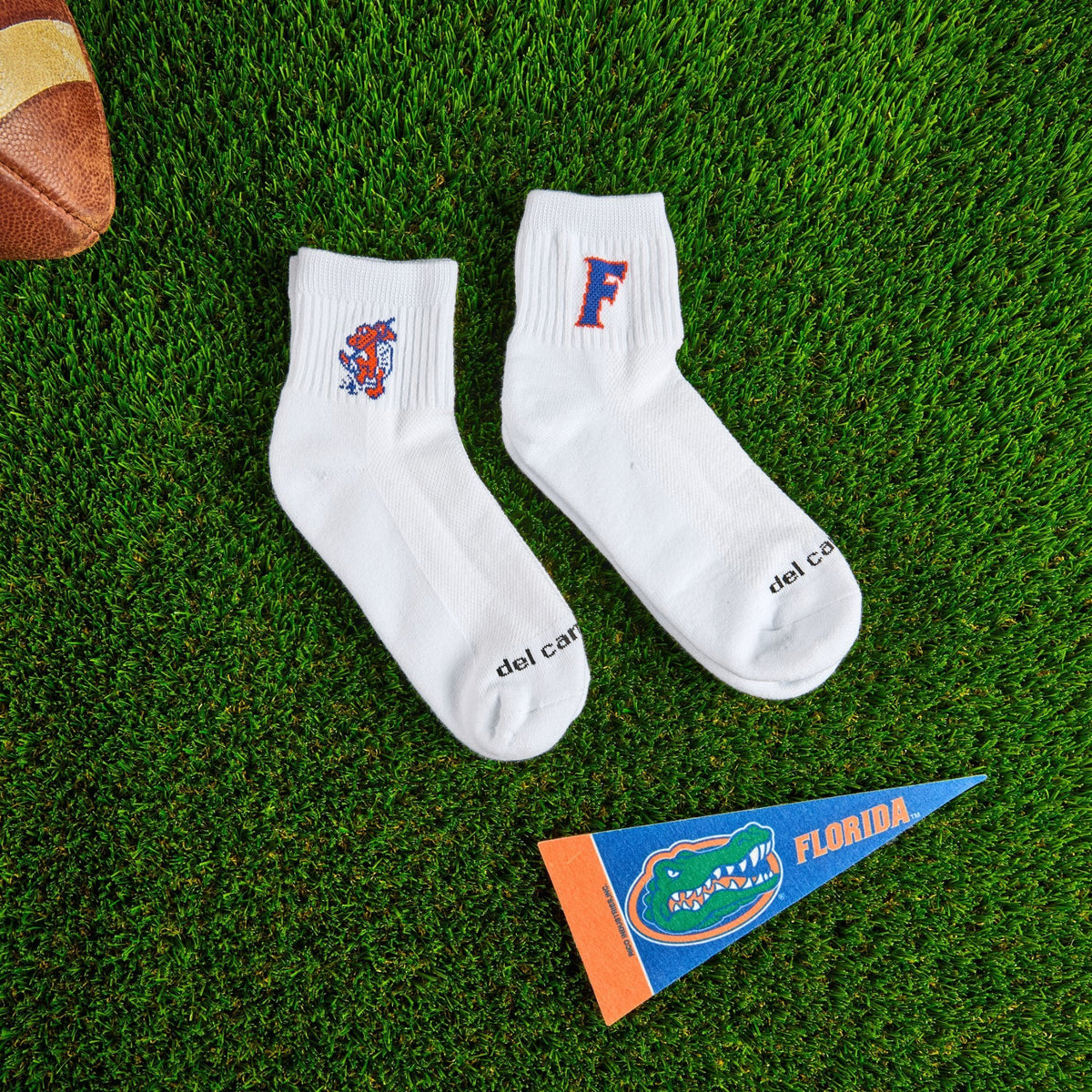 Del Campo Florida Gators Pack golf socks on turf with a team pennant