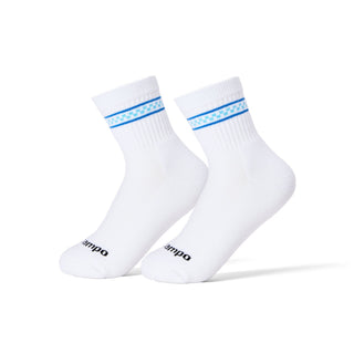 Del Campo Golf white crew socks with blue striped design, pair displayed on white background. | product